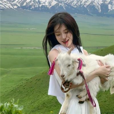 穿风信子蓝的少女
